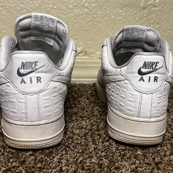 Nike Air Force 1 LowTops “LV8 ‘07 White” Men’s 9.5 Retail $2300 - Picture 5 of 6